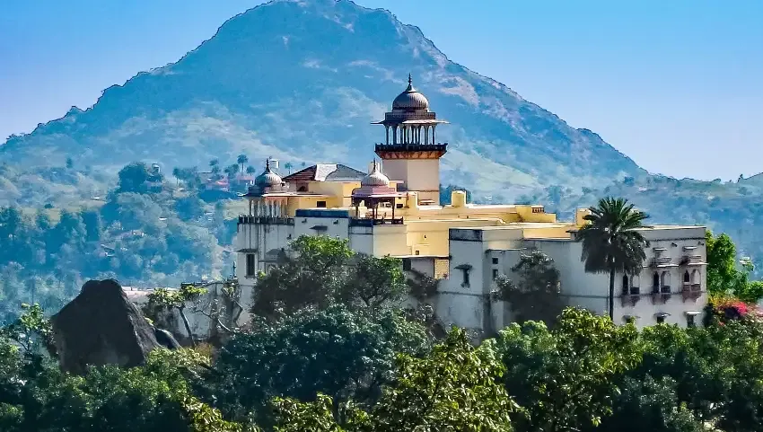 7 Days Jaipur Khatu Shyam Bikaner Jodhpur Mount Abu Tour Package